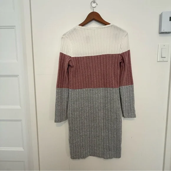 Colorblock Ribbed Knit Dress - Picture 2 of 3